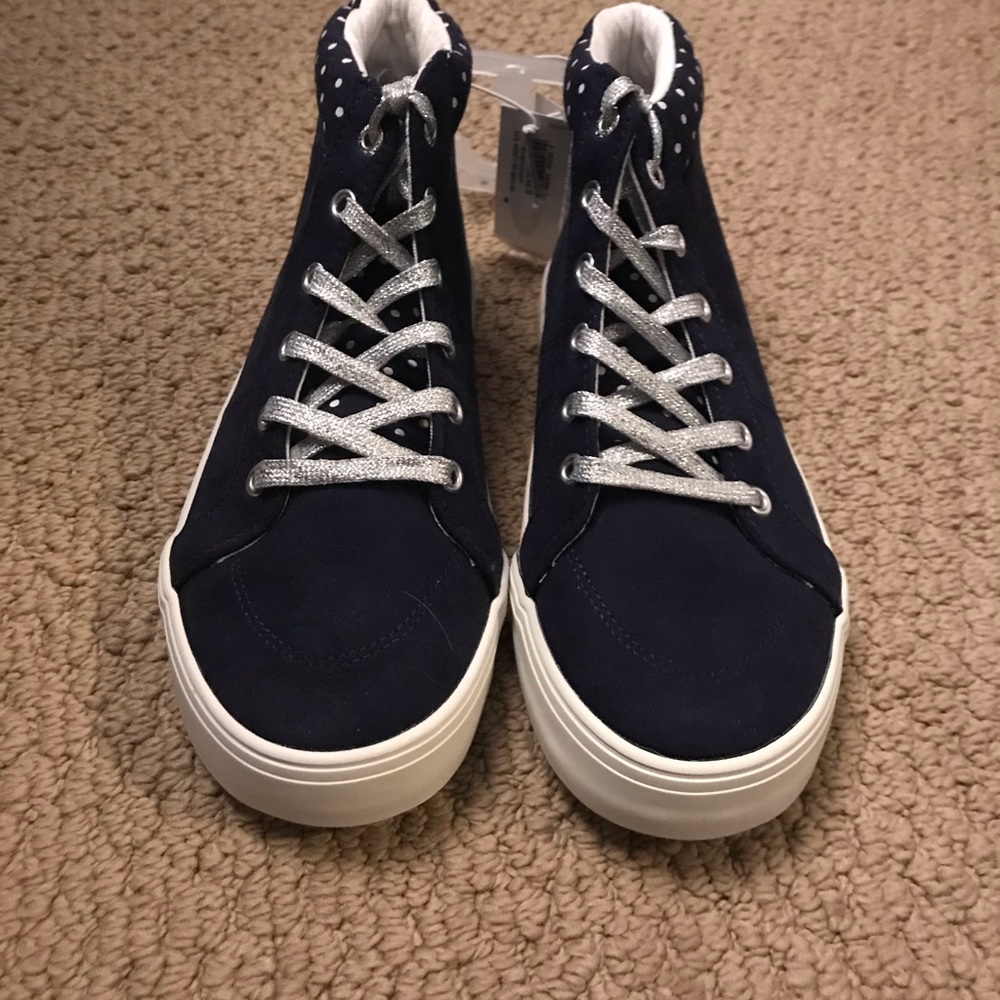 Shoes - Picture 2 of 2